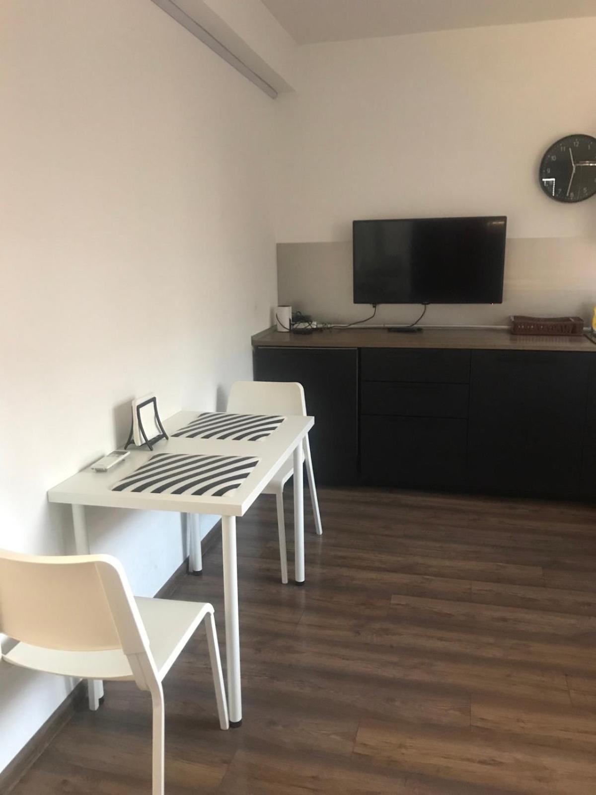 Lilia 3 Self-Check In Apartment With Hot Water Despite Prevention In The Neighborhood, Food And Drink Shop Open Until 10 Pm And Free Parking Area Next Ot 24 Hours Food And Drink Shop And Free Parking Area Sofia Extérieur photo