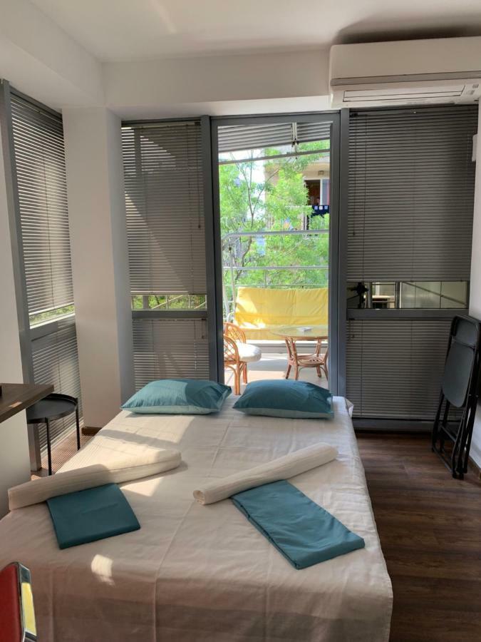 Lilia 3 Self-Check In Apartment With Hot Water Despite Prevention In The Neighborhood, Food And Drink Shop Open Until 10 Pm And Free Parking Area Next Ot 24 Hours Food And Drink Shop And Free Parking Area Sofia Extérieur photo