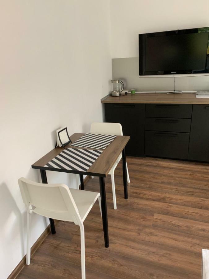 Lilia 3 Self-Check In Apartment With Hot Water Despite Prevention In The Neighborhood, Food And Drink Shop Open Until 10 Pm And Free Parking Area Next Ot 24 Hours Food And Drink Shop And Free Parking Area Sofia Extérieur photo