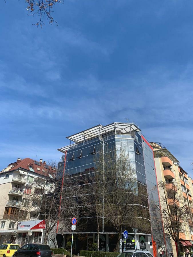 Lilia 3 Self-Check In Apartment With Hot Water Despite Prevention In The Neighborhood, Food And Drink Shop Open Until 10 Pm And Free Parking Area Next Ot 24 Hours Food And Drink Shop And Free Parking Area Sofia Extérieur photo