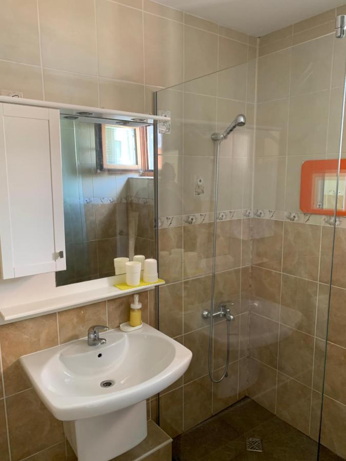 Lilia 3 Self-Check In Apartment With Hot Water Despite Prevention In The Neighborhood, Food And Drink Shop Open Until 10 Pm And Free Parking Area Next Ot 24 Hours Food And Drink Shop And Free Parking Area Sofia Extérieur photo